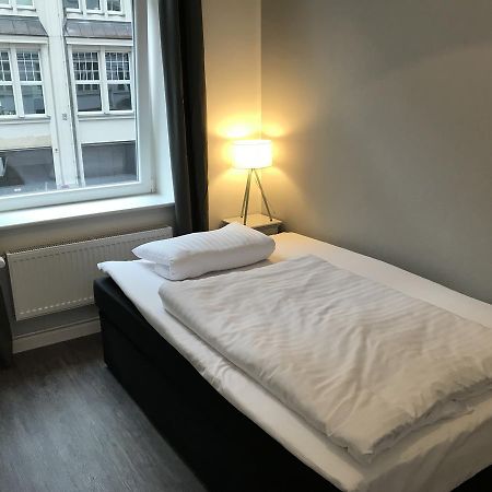 Hotel Fame Am Hauptbahnhof Hamburg Exterior photo
